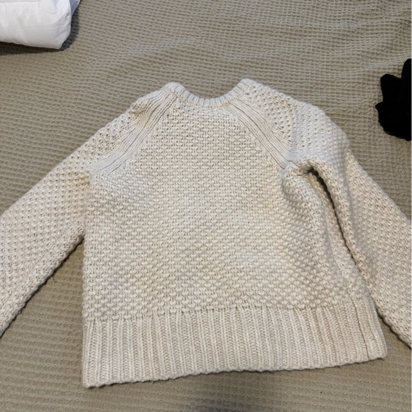 Banana Republic Cream Wool Sweater - Picture 4 of 4
